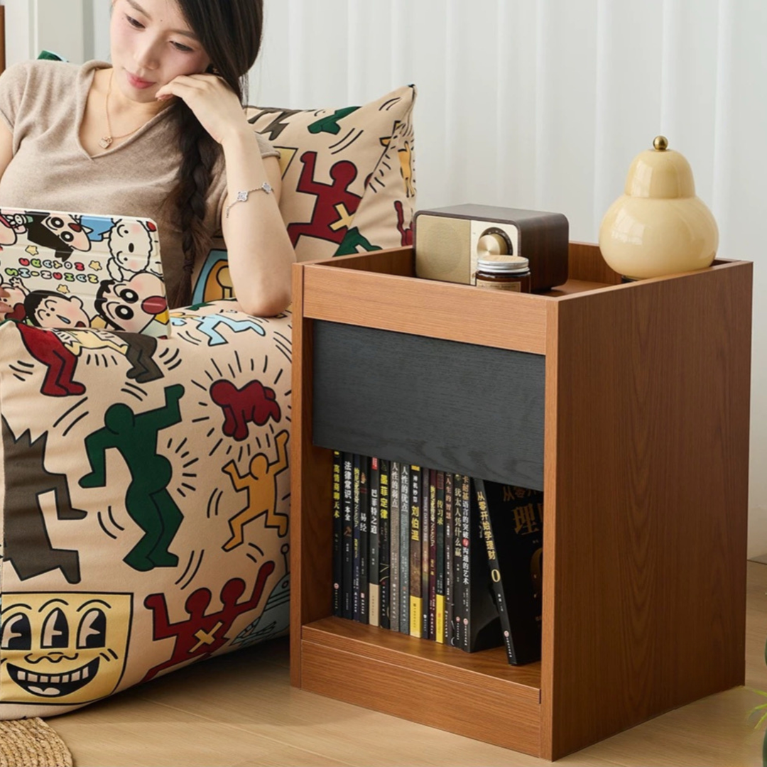 ELLIOT Modern Side Table