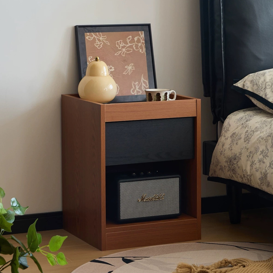 ELLIOT Modern Side Table