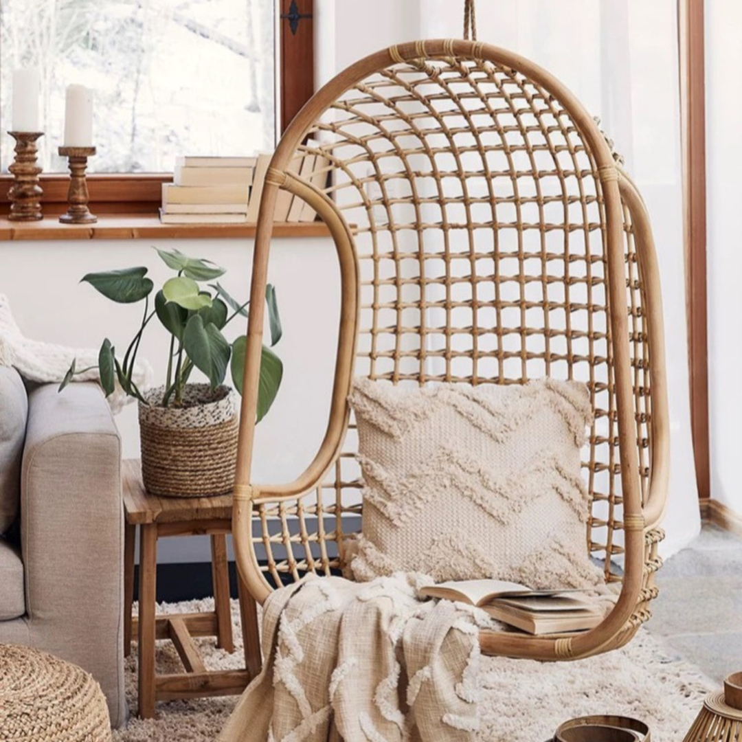 VAREQ Rustic Rattan Swing Chair
