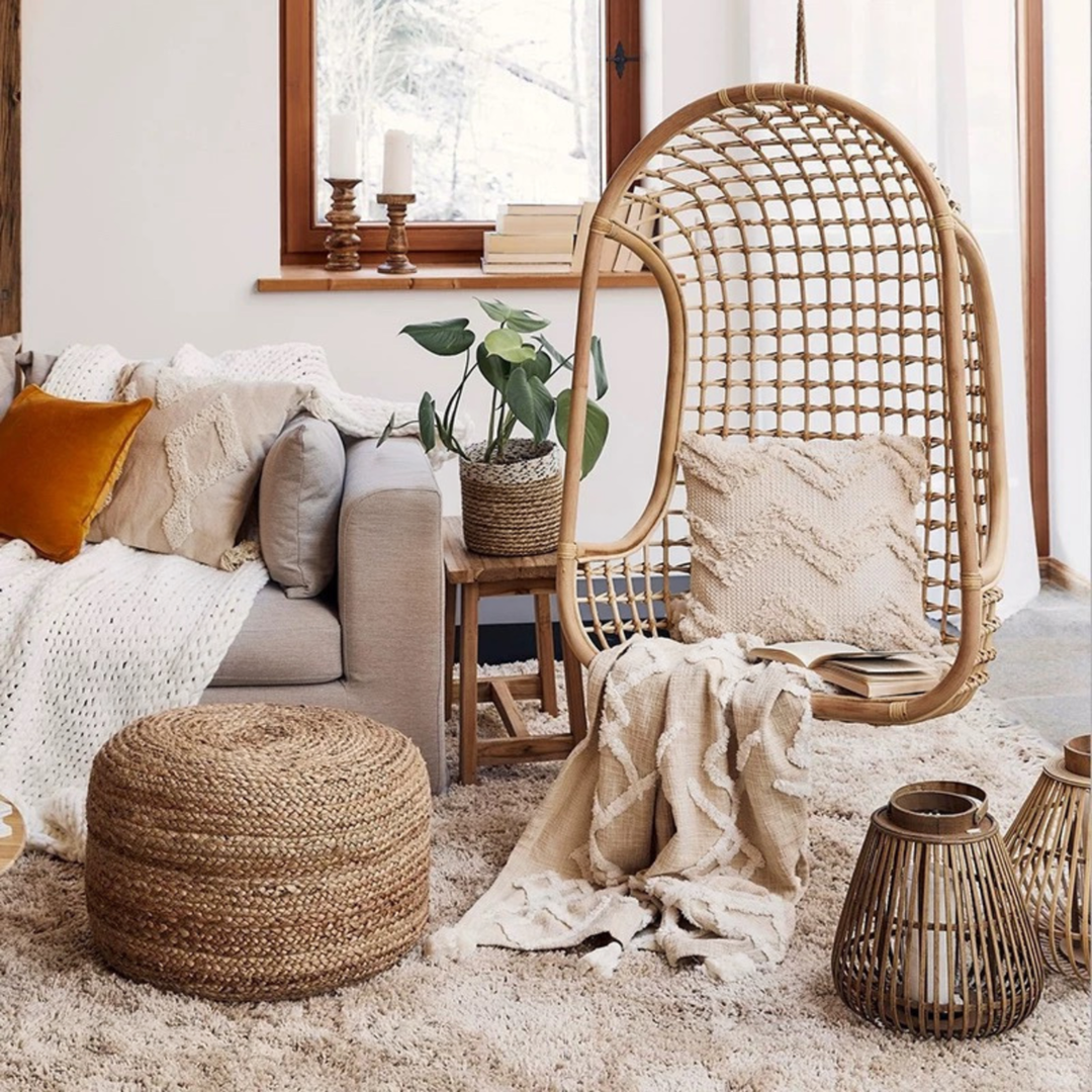 VAREQ Rustic Rattan Swing Chair