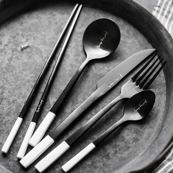 VALDORIEN Flatware Set - Cassa Haus Singapore
