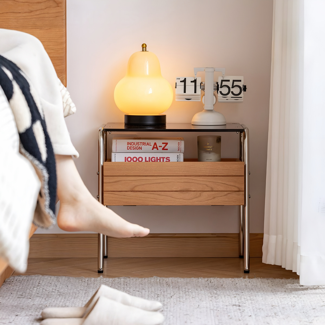 KUREN Modern Solid Wood Bedside Table