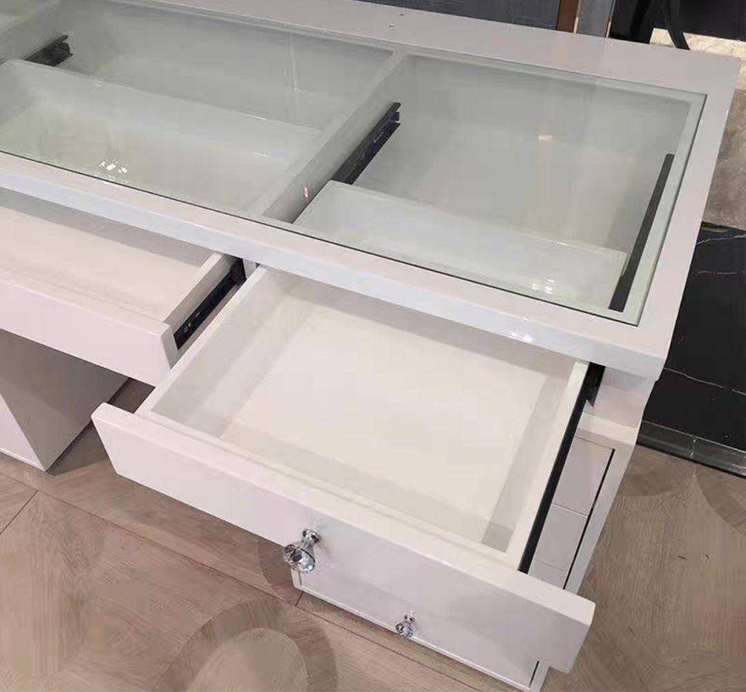 LUMARET Hollywood Spotlight Vanity Table - Cassa Haus Singapore