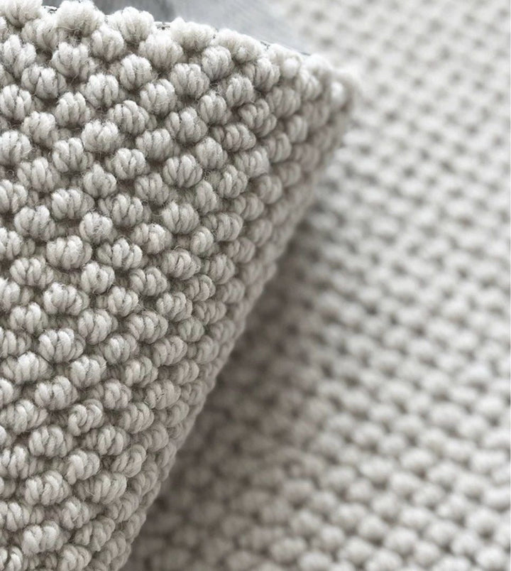 SORIELVA Minimalist Wool Rug Rug - Cassa Haus Singapore