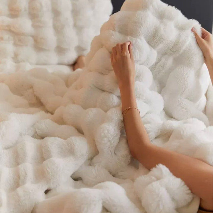 VOLKE Minimalistic Sofa/Bedroom Blanket - Radical Homes Singapore